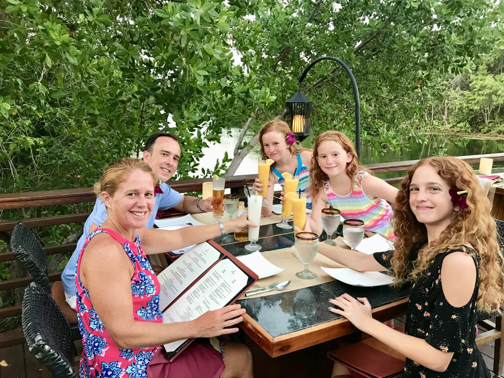 safe family dinner in playa del carmen Mexico mom, dad, and three daughters